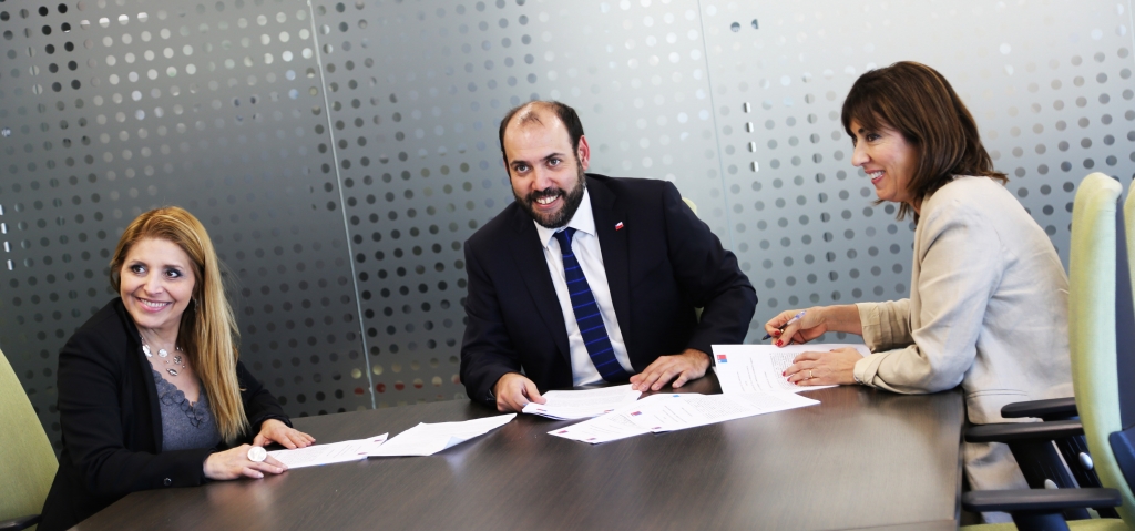 Subsecretarías de telecomunicaciones, economía y turismo desarrollan convenio para potenciar emprendimientos y la conectividad en sectores turísticos del país 