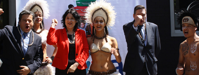 Pascuenses se toman Providencia en lanzamiento de Feria VYVA 2014
