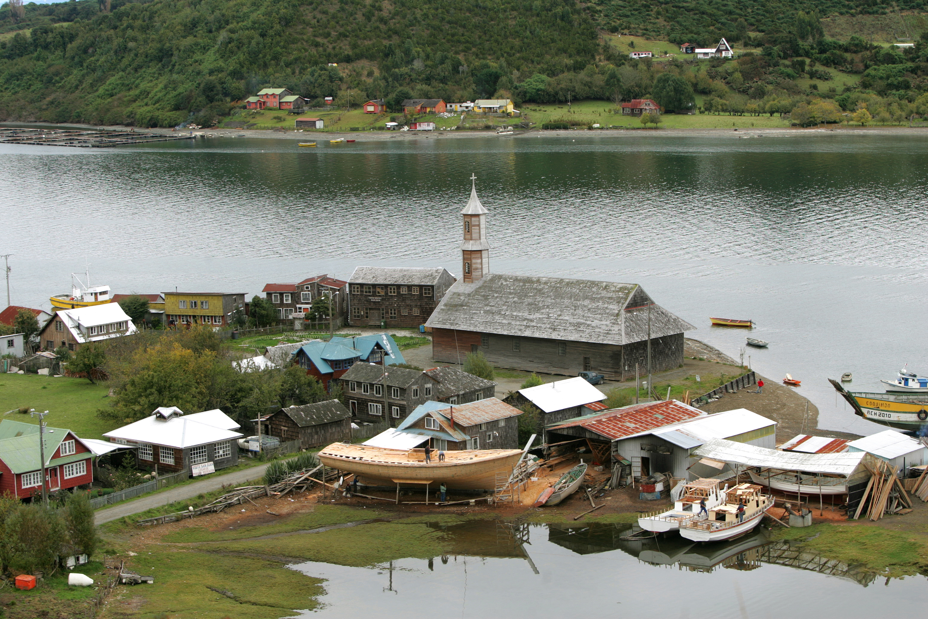 Autoridades de turismo informan que el sector funciona con normalidad en Chiloé