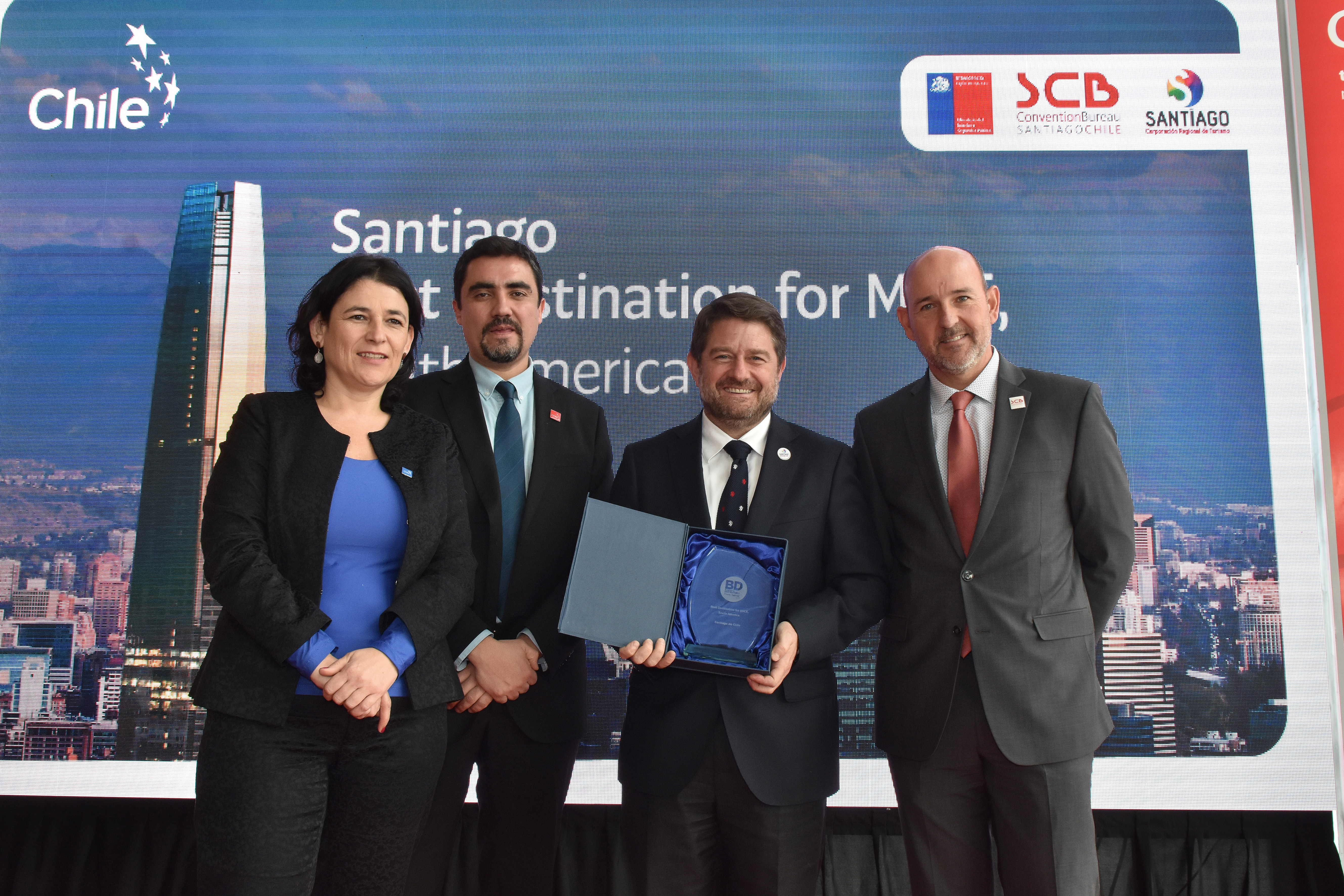 Premian a Santiago como Mejor Destino de Turismo de Negocios 2017 de Sudamérica