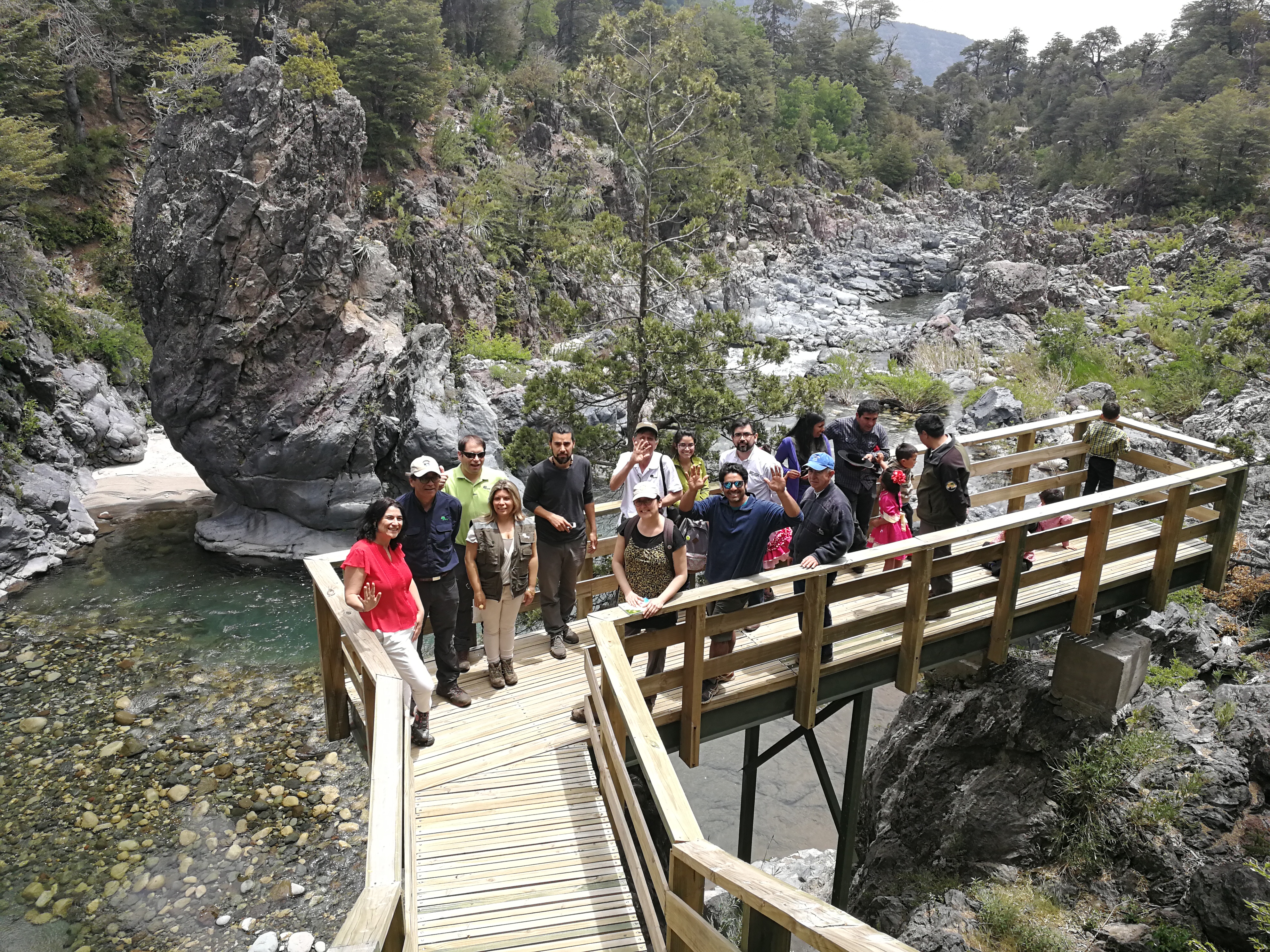 Subsecretaria Montes recorre nuevas obras de infraestructura turística en Parque Nacional Radal Siete Tazas