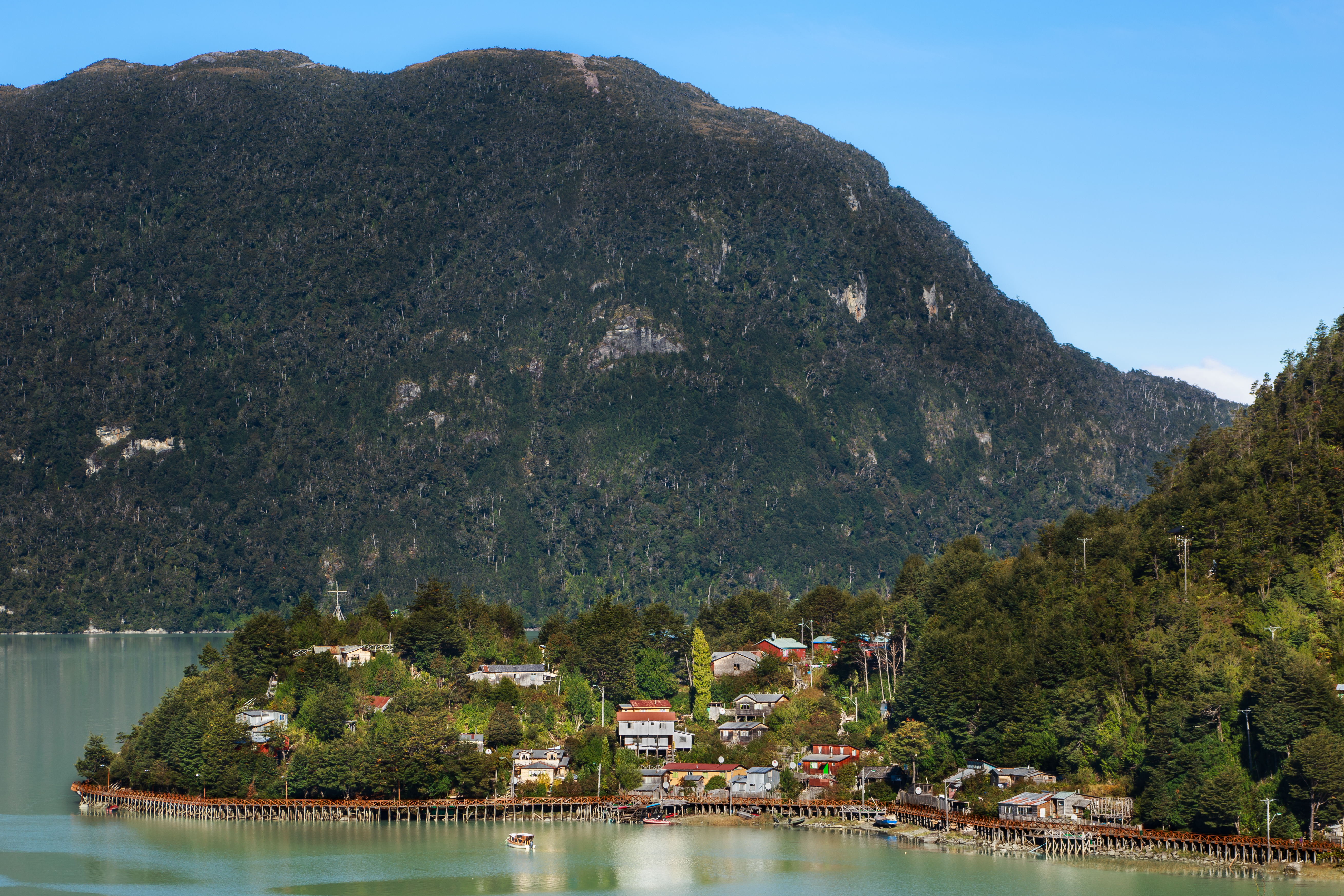 Autoridades llaman a viajar informados a quienes visiten la Carretera Austral durante este verano