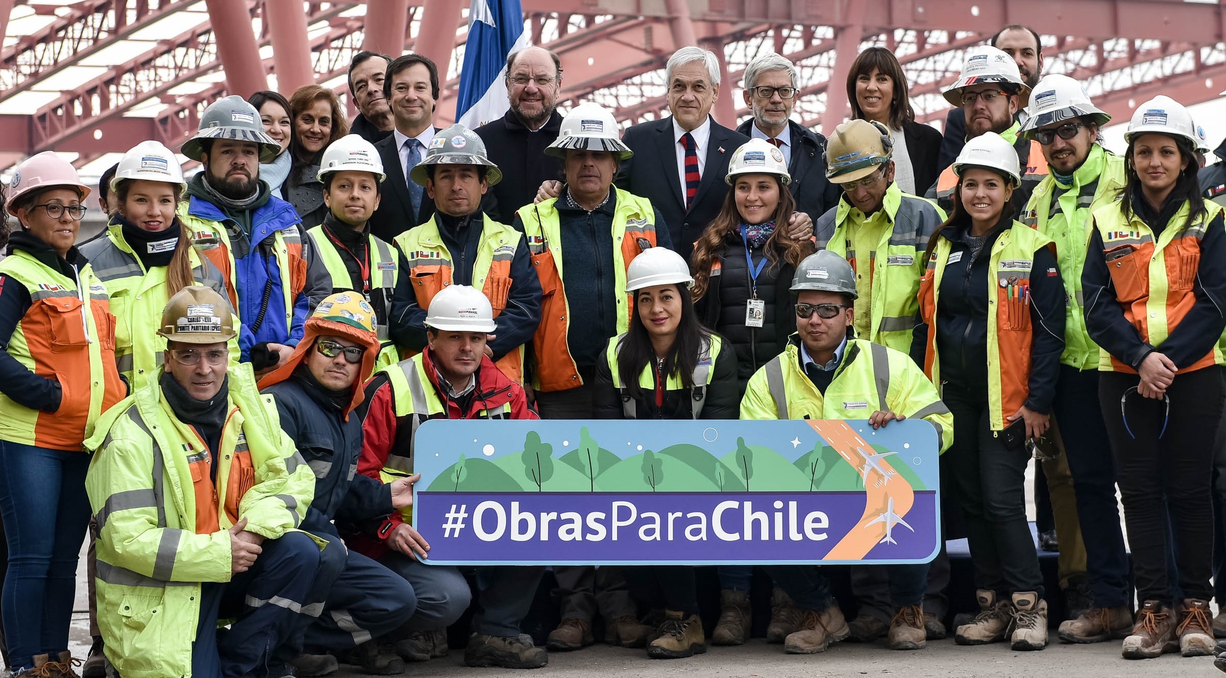 Presidente Piñera y Ministro Fontaine firman decreto para reducir tasas de embarque un 10% adicional a contar de septiembre   