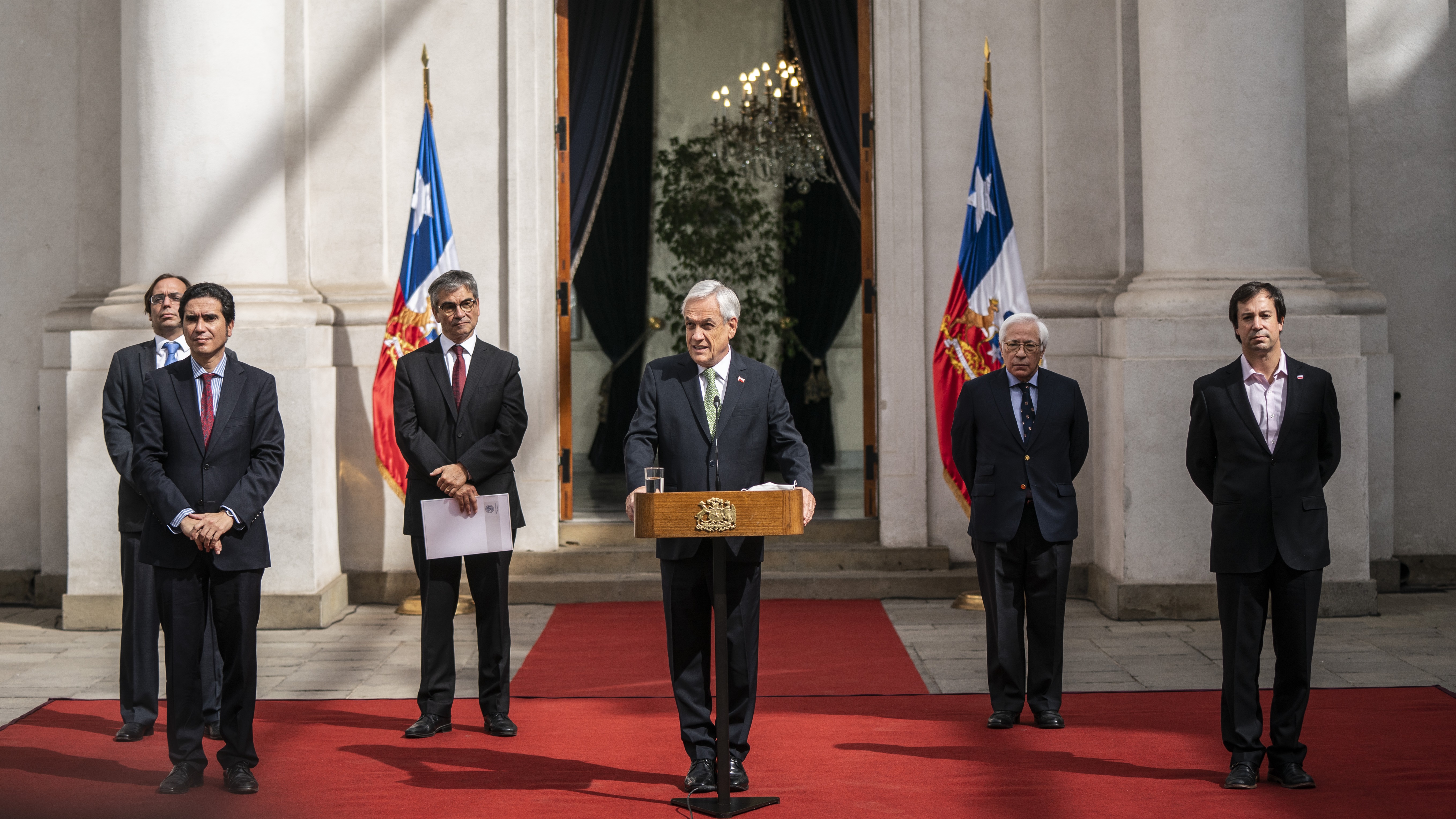 Presidente Piñera presenta segunda parte de plan económico enfocado en familias más vulnerables, trabajadores informales y empresas