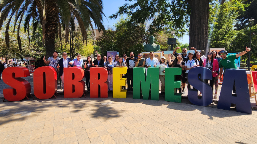 Valparaíso, Viña del Mar y Concón promocionan sus atractivos turísticos con feria ciudadana en la región Metropolitana